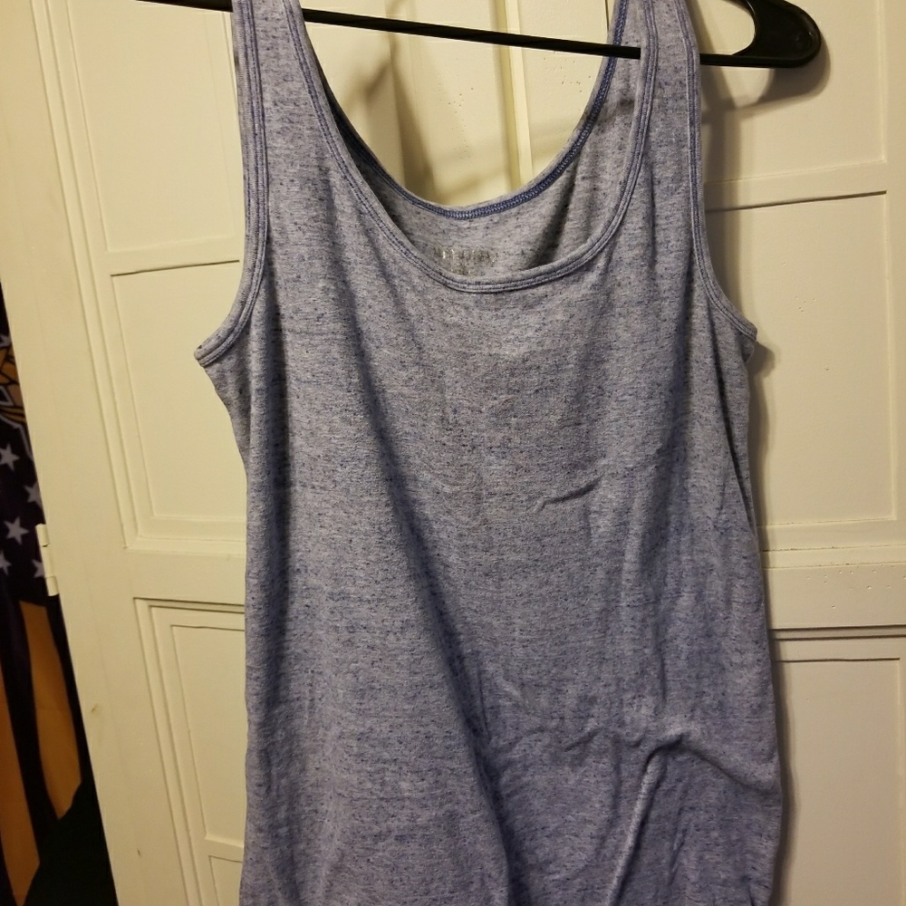 Tank tops - Picture 5 of 8